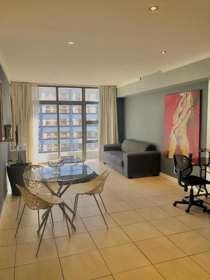 Icon Self Catering Apartment In Cape Town Near Waterfront And Cticc Kültér fotó