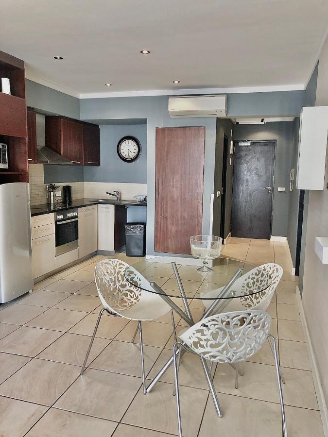 Icon Self Catering Apartment In Cape Town Near Waterfront And Cticc Kültér fotó
